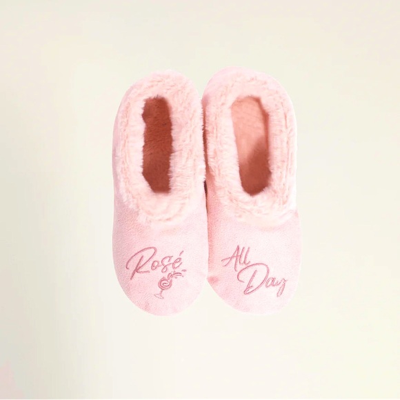 Slippers, Rosé All Day, Small 5/6 Pink Footsies - Picture 1 of 3